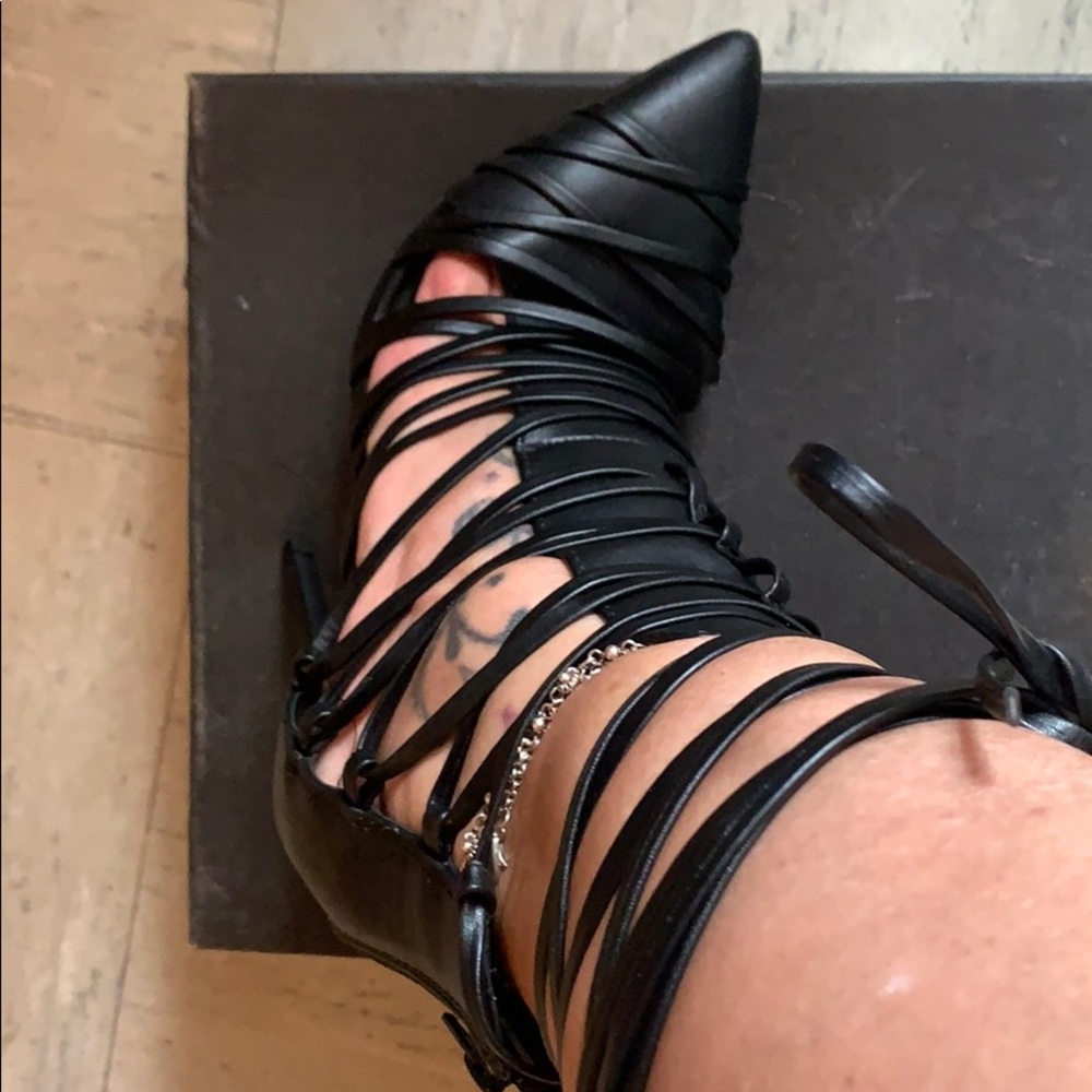 New super sexy wrap around leg pointed toe naval